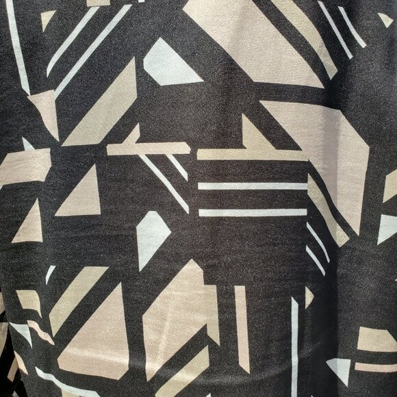 Calvin Klein Geometric Pattern Button Down Tab Sleeve Size L - Picture 7 of 15
